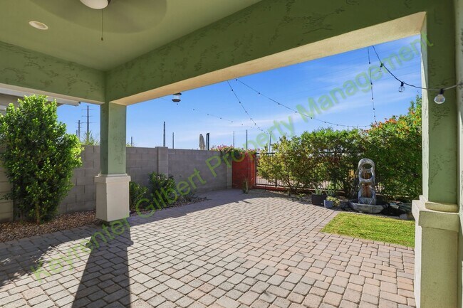 Building Photo - Beautiful 4-bed/3.5-bath Gilbert Home in Gilbert’s Cooley Station!