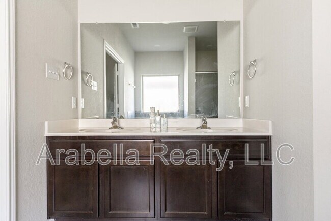 Building Photo - 7002 Flint Cyn