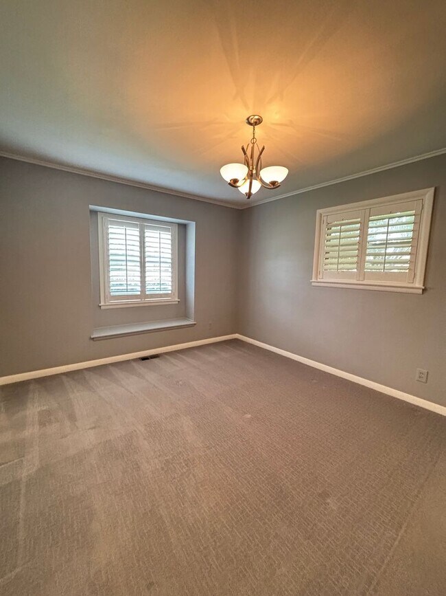 Building Photo - A House For Rent Does Not Come For Rent Ve...