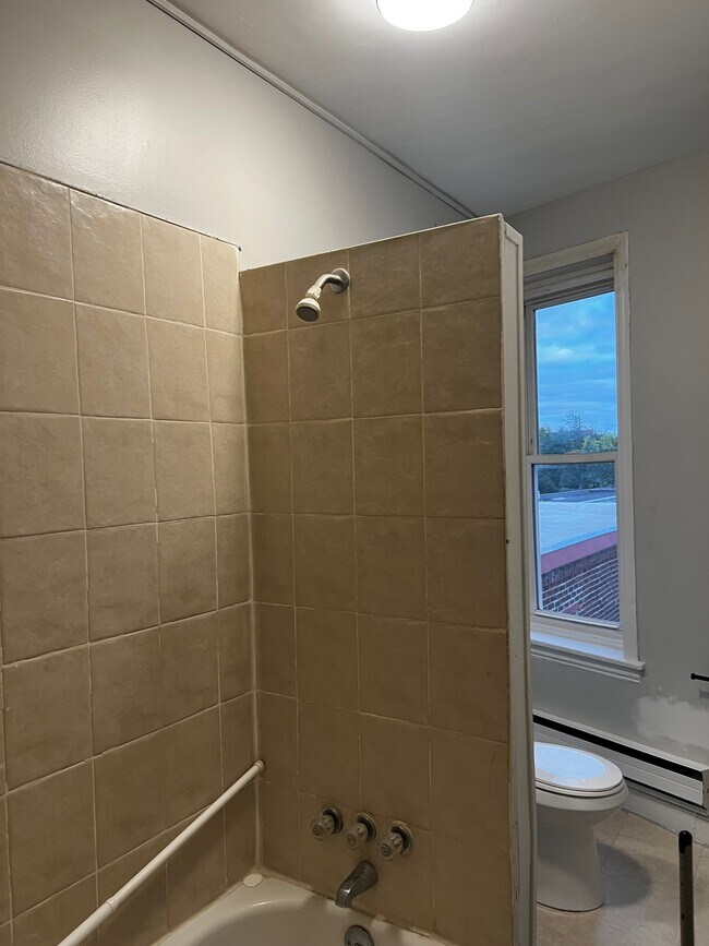 Building Photo - 7124 Germantown Ave