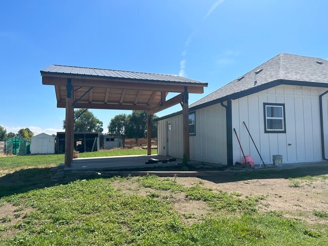 Building Photo - 81450 N Golda Rd