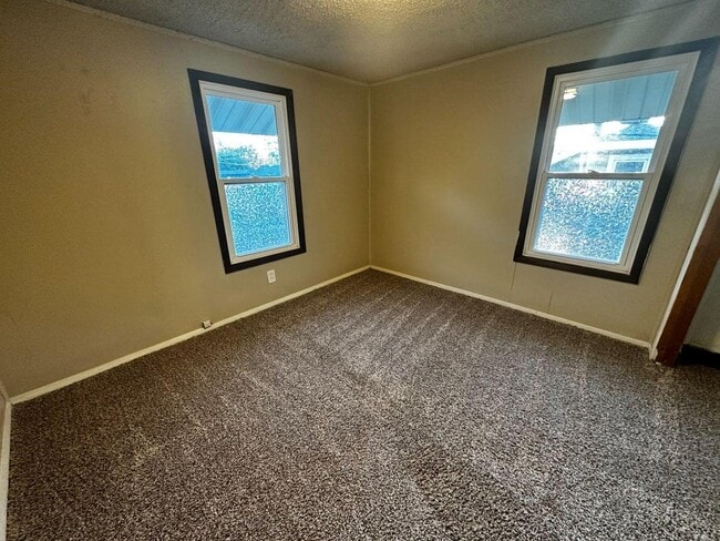 Building Photo - 405 Beech St