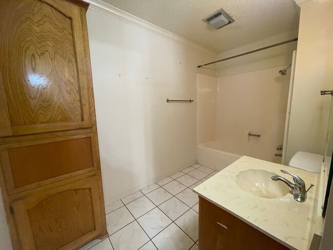 Building Photo - Convince is the key! Make the call today!