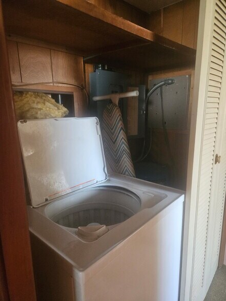 Building Photo - 83 Steele Rd