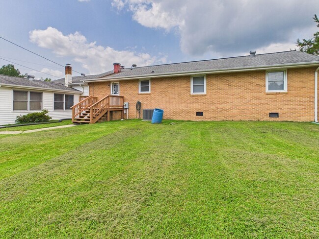 Building Photo - 11625 Reedy Branch Rd