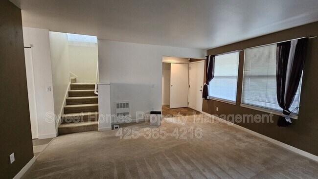 Building Photo - 6513 31st Ave S
