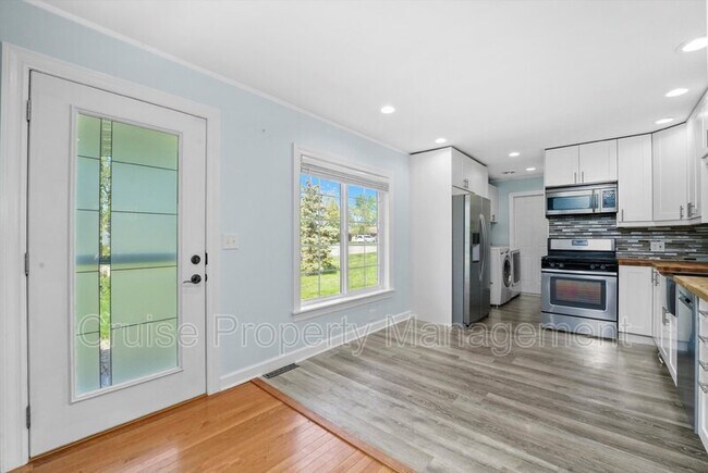 Building Photo - 2415 Plum Tree Rd
