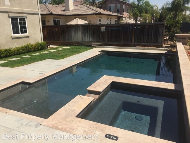 Building Photo - 5 br, 4 bath House - 337 Foothill Drive