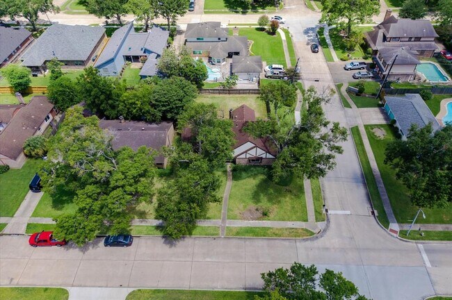 Building Photo - 427 Whitecap Dr