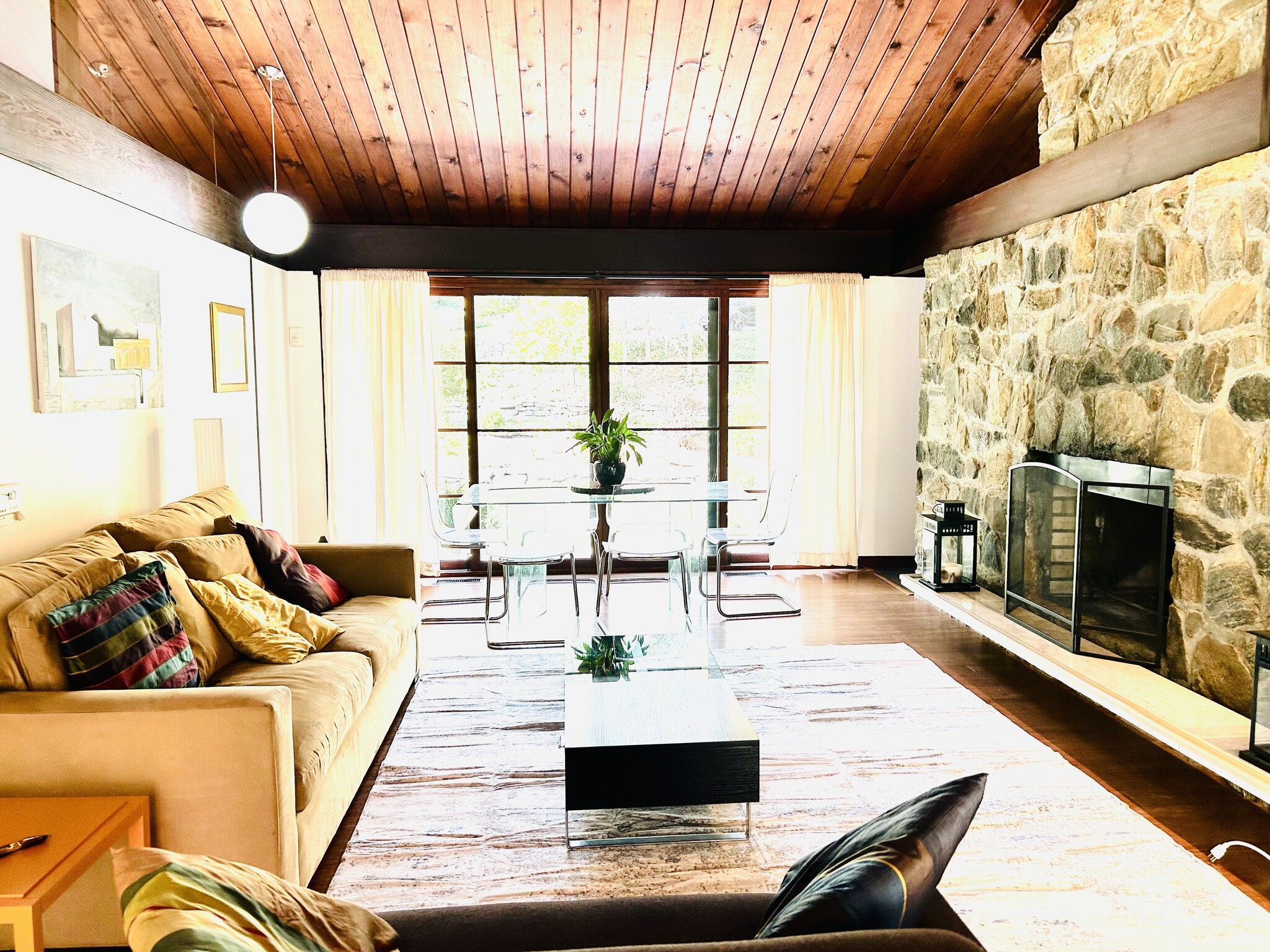 Dining area/ living area - 16 Park Hill Ter