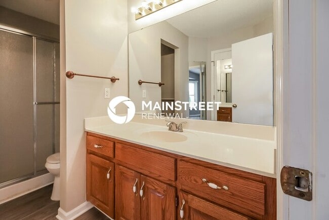 Building Photo - 3 Bedroom Pet-Friendly Home in Kearney, MO with Main Street Renewal