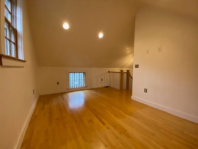 Building Photo - 85 Park St