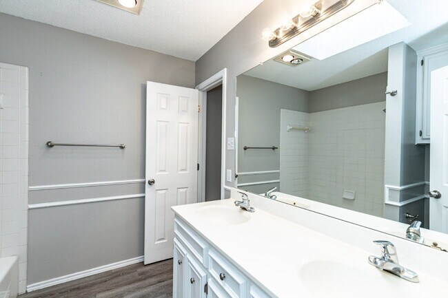 Building Photo - Stylish Finishes and a Spacious Backyard in South Lubbock