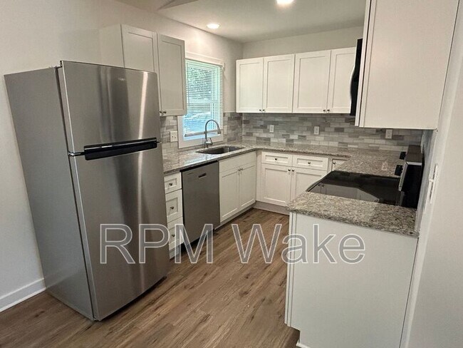 Building Photo - 2325 Quartz Ct