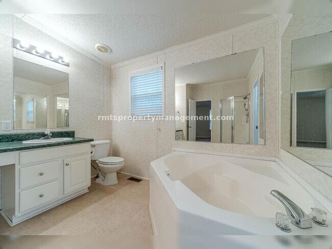 Building Photo - A COUNTRY DREAM! 4BR, 2BATH MANUFACTURED HOME, $1650./month
