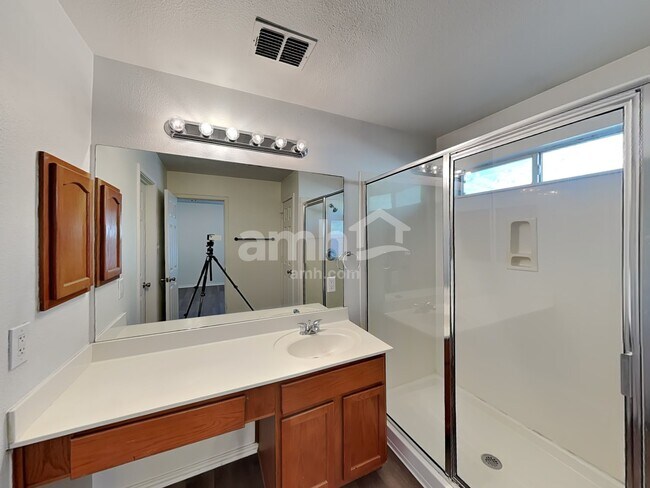 Building Photo - 11039 Arabian Palm