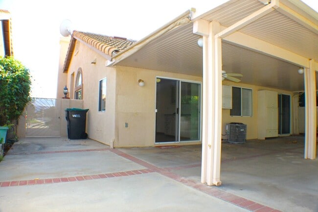 Building Photo - Beautiful Sun Lakes Country Club Home – 55...