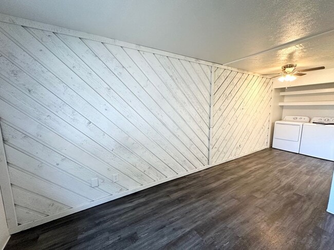 Building Photo - 211 N Indiana Ave