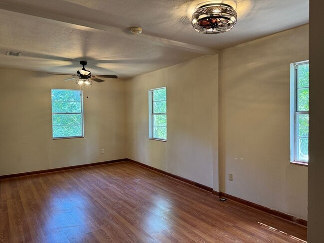Building Photo - Beautiful Camp Style Home For Lease In Den...