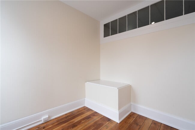 Building Photo - 178 Main St