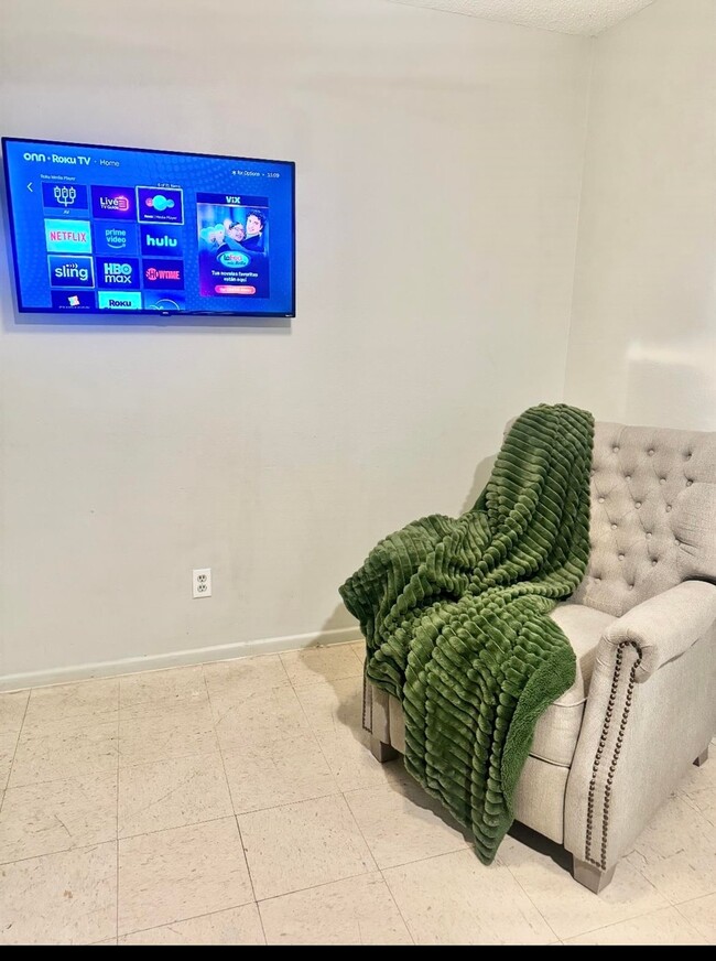 Building Photo - 1219 Willow St