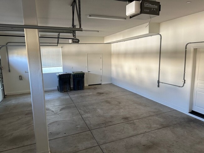 Building Photo - Pleasant 4 Bedroom 2.5 Bath Home Located in the Newer Gated Development of Lavigna