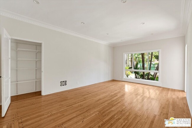 Building Photo - 1115 S Ogden Dr