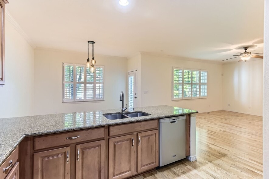 Building Photo - 11883 E Fair Ave