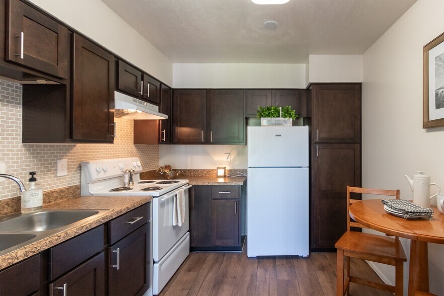 The Biltmore 6251 Melody Ln Dallas TX 75231 Apartment Finder