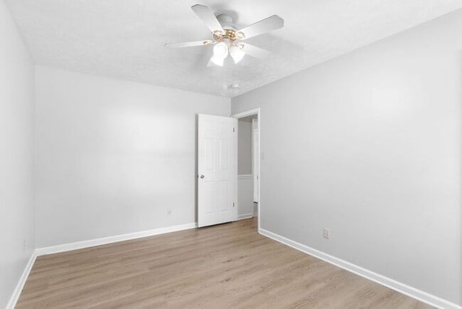 Building Photo - 3 Bedroom 1.5 Bath Ranch in Hope Mills