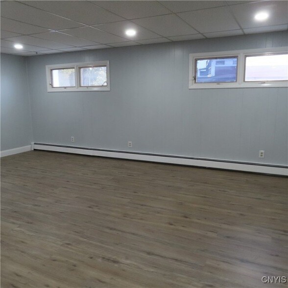 Building Photo - 4449 E Genesee St