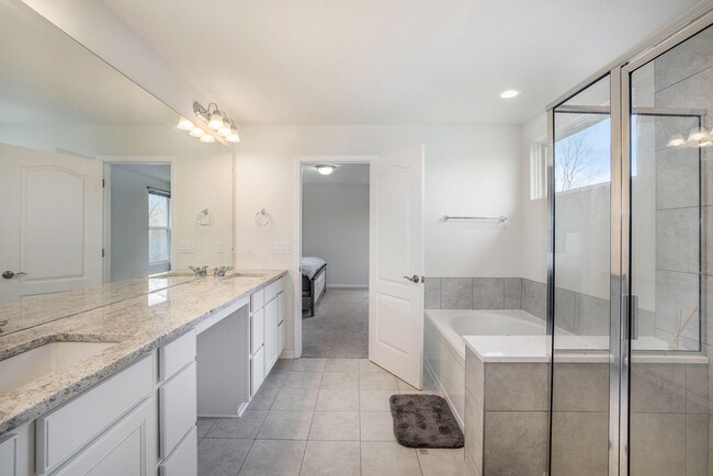 Building Photo - 2899 Dillon Dr