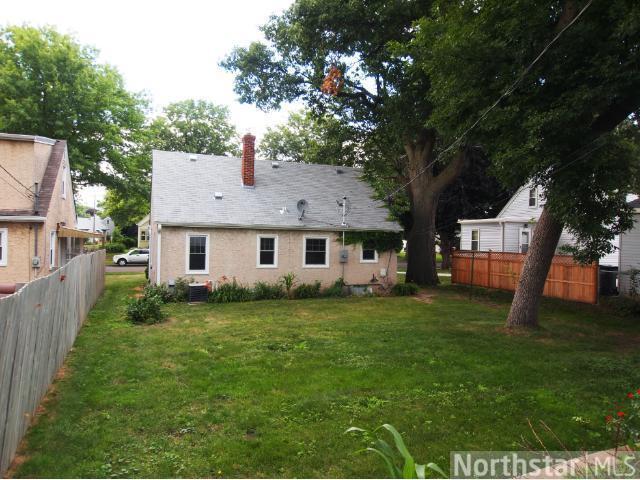 Building Photo - Beautiful 3 Bedroom Home in St.Paul!