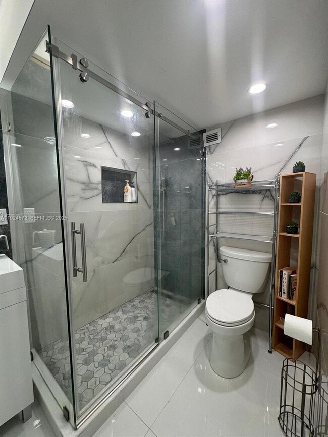 Building Photo - 3800 S Ocean Dr