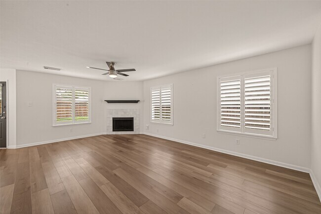 Building Photo - 14227 Cypress Valley Dr