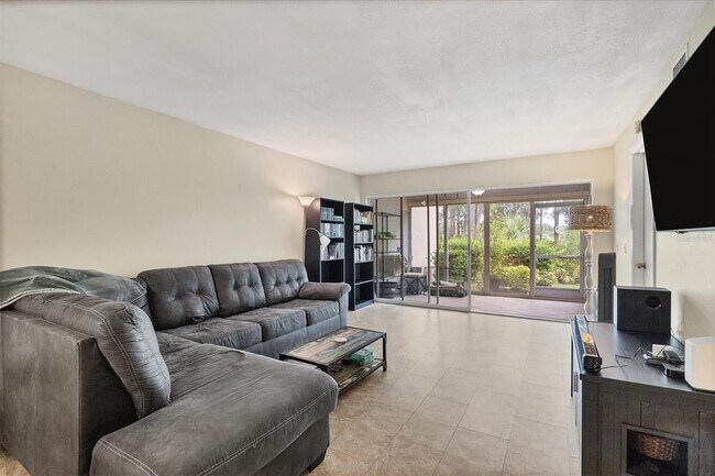 Building Photo - 4483 Longmeadow