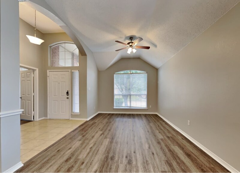 Building Photo - 7917 Desert Rose Ct