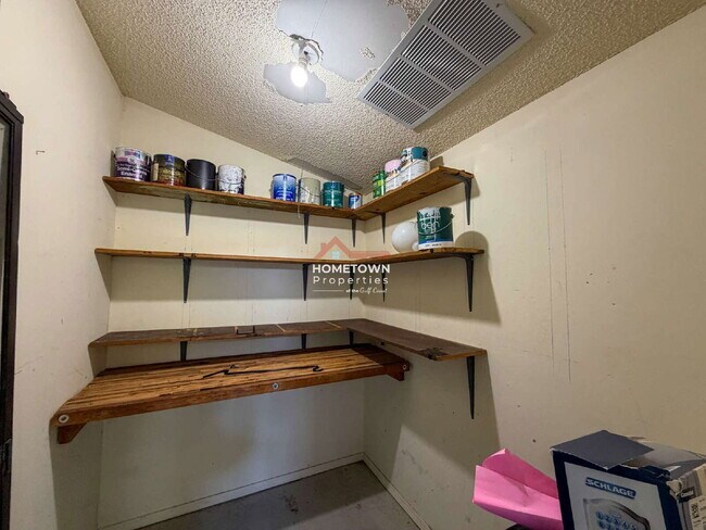 Building Photo - 2299 Scenic Hwy