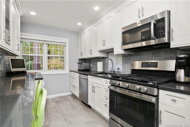 Building Photo - 245 Unquowa Rd