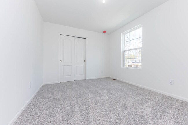 Building Photo - 9268 Hemlock Ln