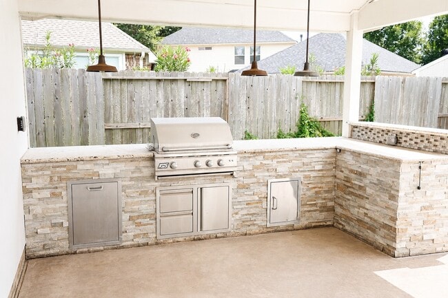 Building Photo - 3906 Lakeridge Canyon Dr