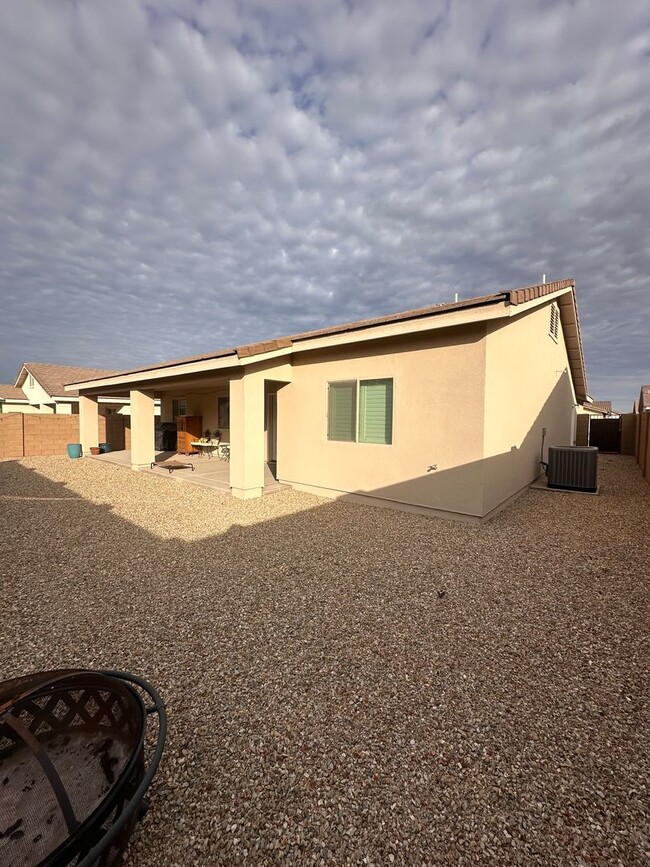 Building Photo - 3bed/2bath ALL tile home built in 2024