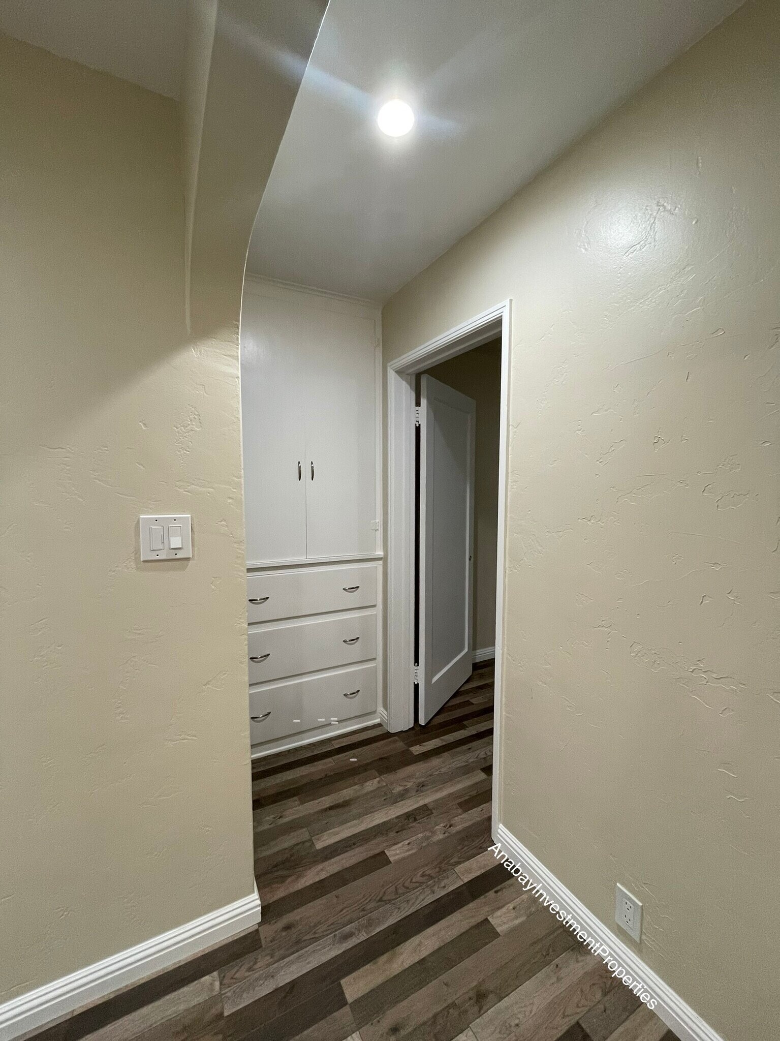Hallway with Storage Area - 1909 Berkeley Ave