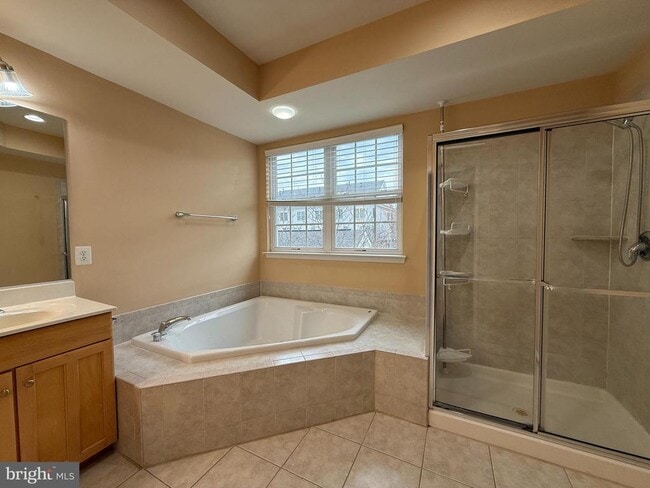 Building Photo - 22949 Fanshaw Square