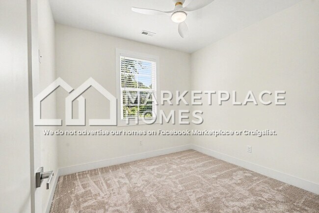 Building Photo - 5 Taverly Dr