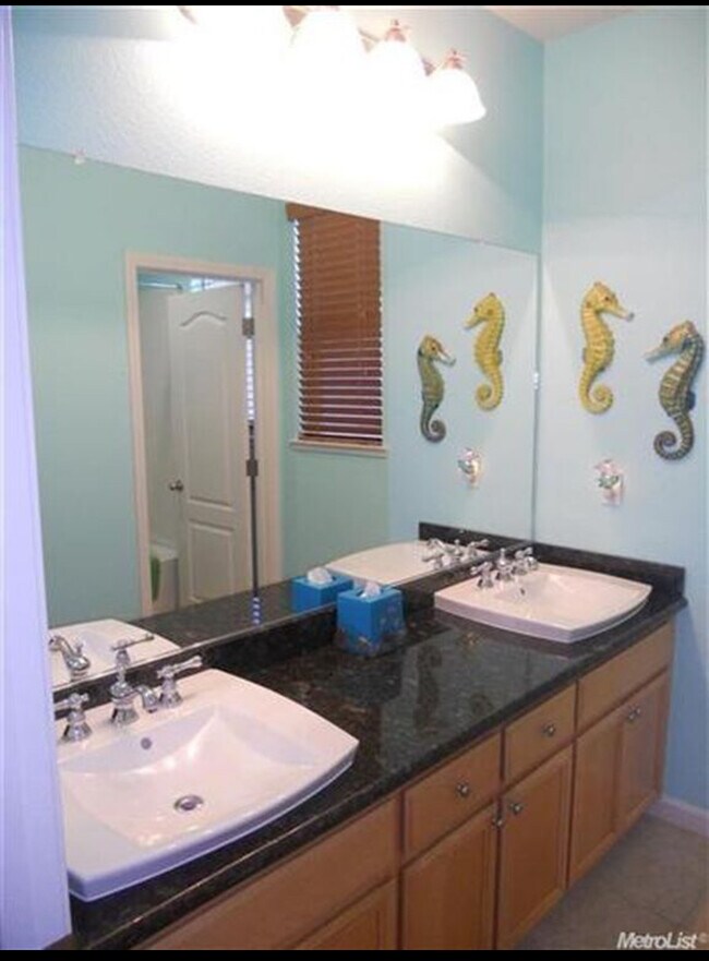 Building Photo - 1500 Winterbrook St