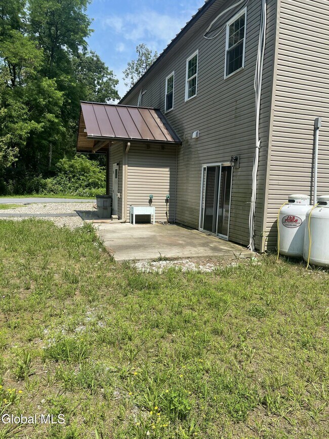 Building Photo - 4282 NY-50