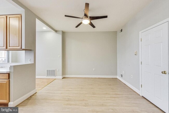 Building Photo - 1248 Maryland Ave NE