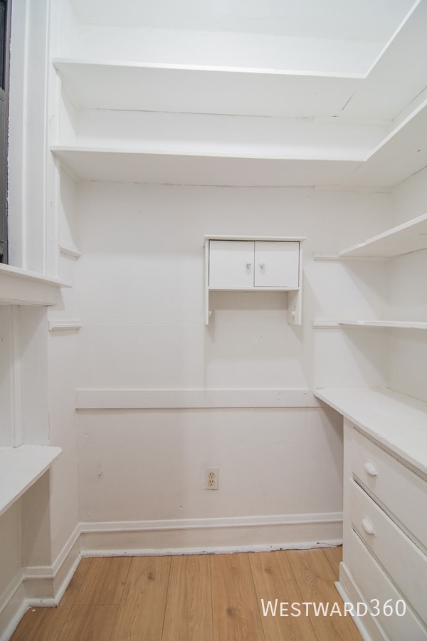 Building Photo - 6036 N Hermitage-2