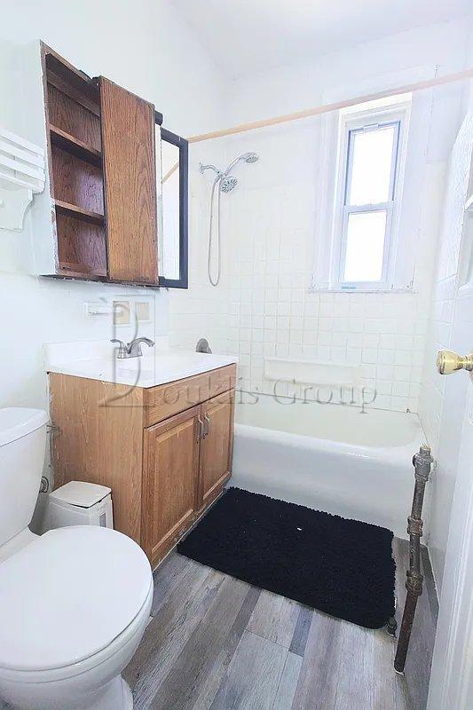 Building Photo - 2 bedroom in OZONE PARK NY 11417